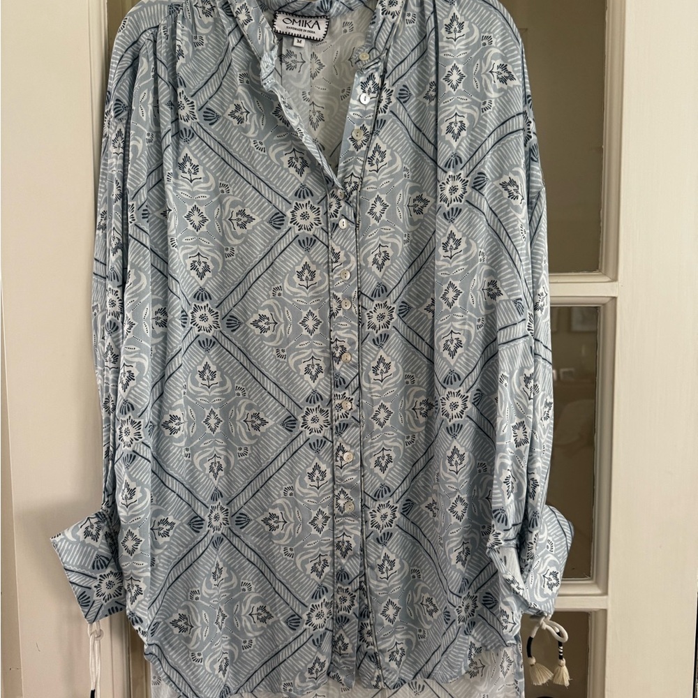 Omika Lightweight Blue Patterned Button-Up Shirt